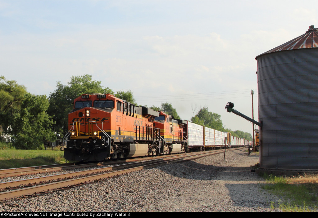 BNSF 6875